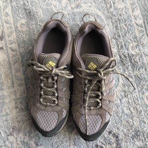 Women’s size 7.5 Columbia Omni-Grip Hiking shoes
